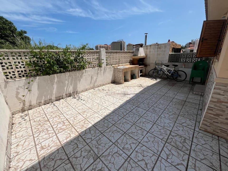 BBQ facilities, Kitchen or kitchenette