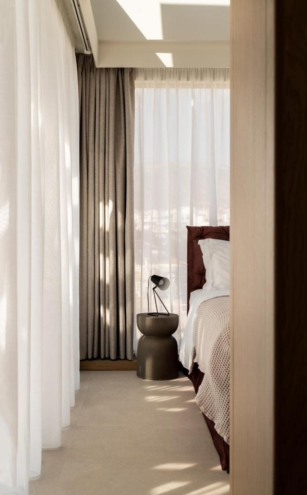 Sky Lagoon 360 Apartment in South Athens