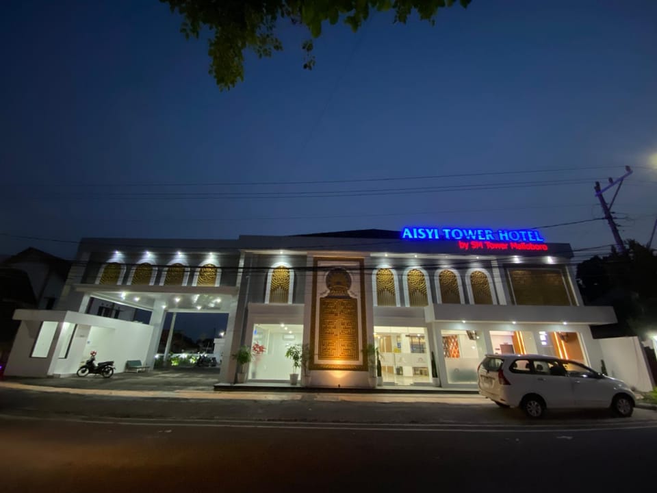 Property building, Night, Location, Parking