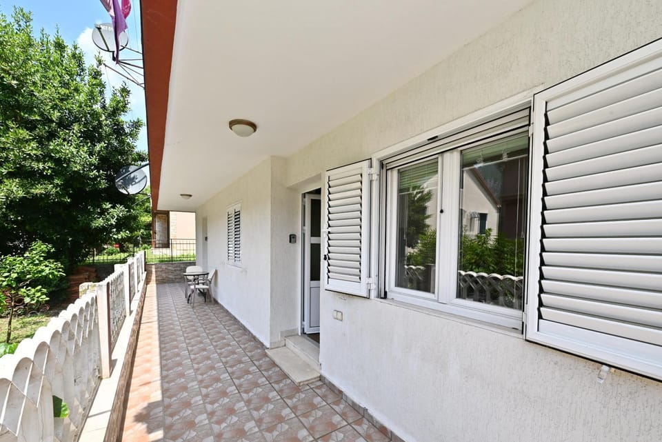 Studio Badza Apartment in Dobrota