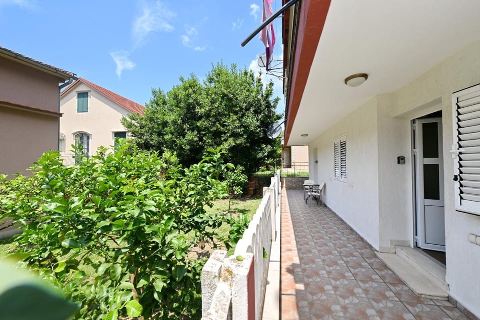 Studio Badza Apartment in Dobrota