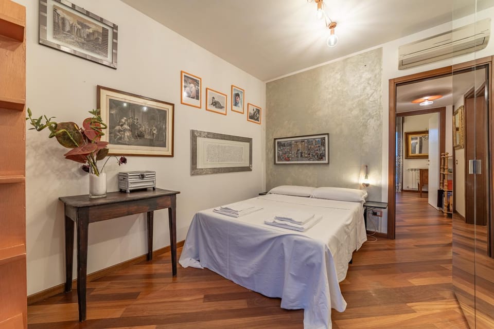 Bed, Photo of the whole room, Bedroom, towels, wardrobe