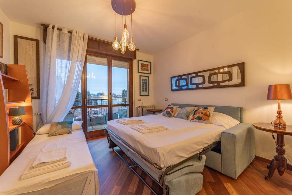 Bed, Balcony/Terrace, Living room, Photo of the whole room, Seating area, towels