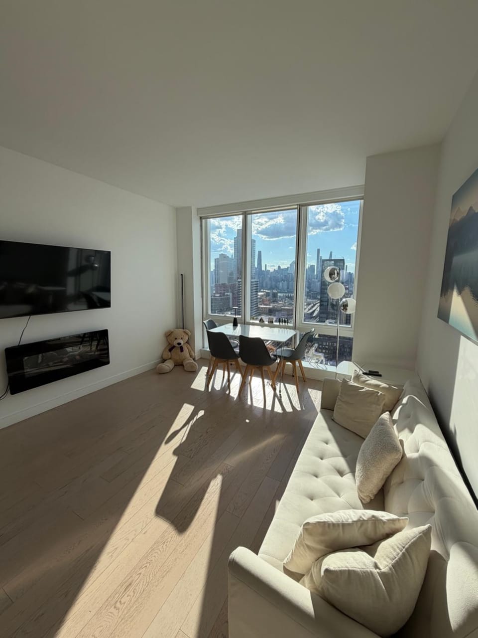 1 STOP TO MIDTOWN SPECTACULAR PANORAMIC VIEW LUXURY HIGH RISE CORNER 1 BR APt Apartment in Sunnyside