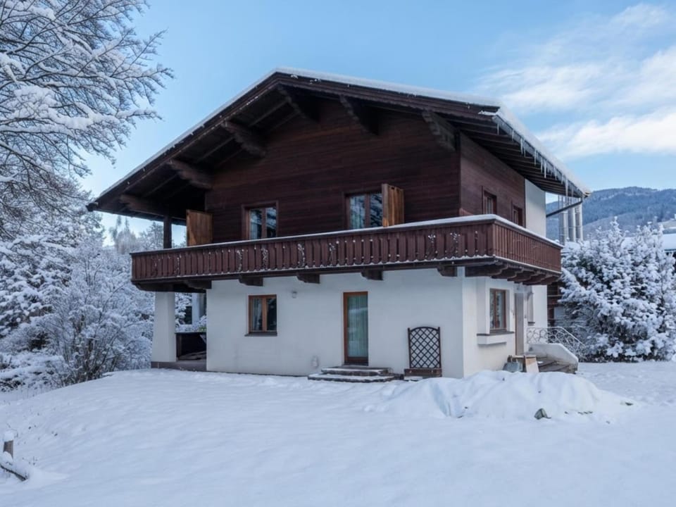 Property building, Winter