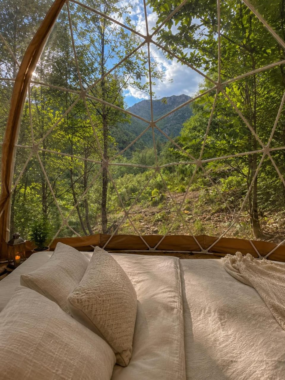 Natural landscape, Bedroom, Mountain view