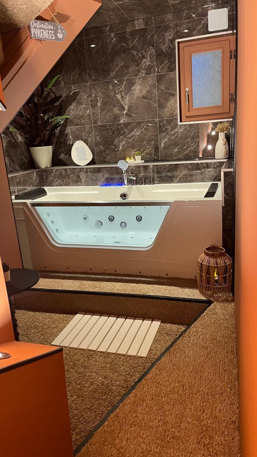 Le Nid Secret - Appartement avec balnéothérapie Apartment in Catalonia
