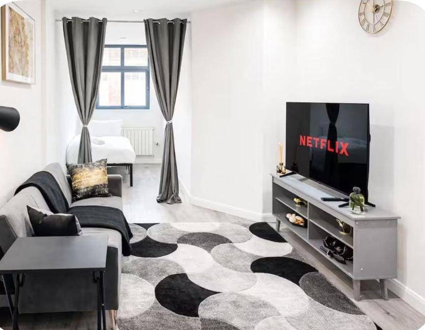 1-bed APT Near LRI NHS Professionals Sleeps 5 Apartment in Leicester