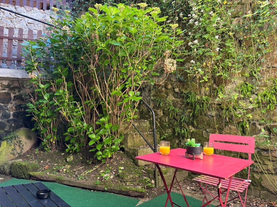Patio, Day