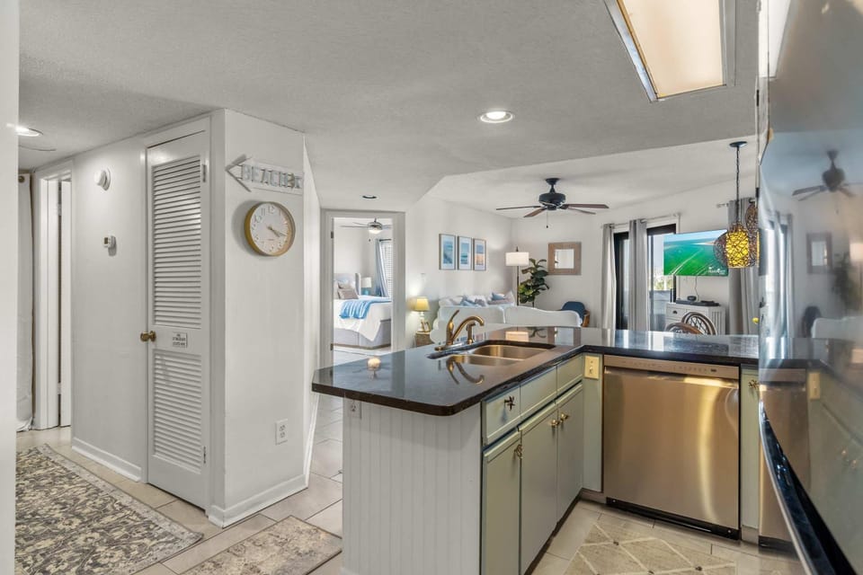 Anchor Down at Regatta Apartment in Gulf Shores