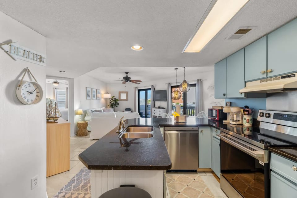 Anchor Down at Regatta Apartment in Gulf Shores