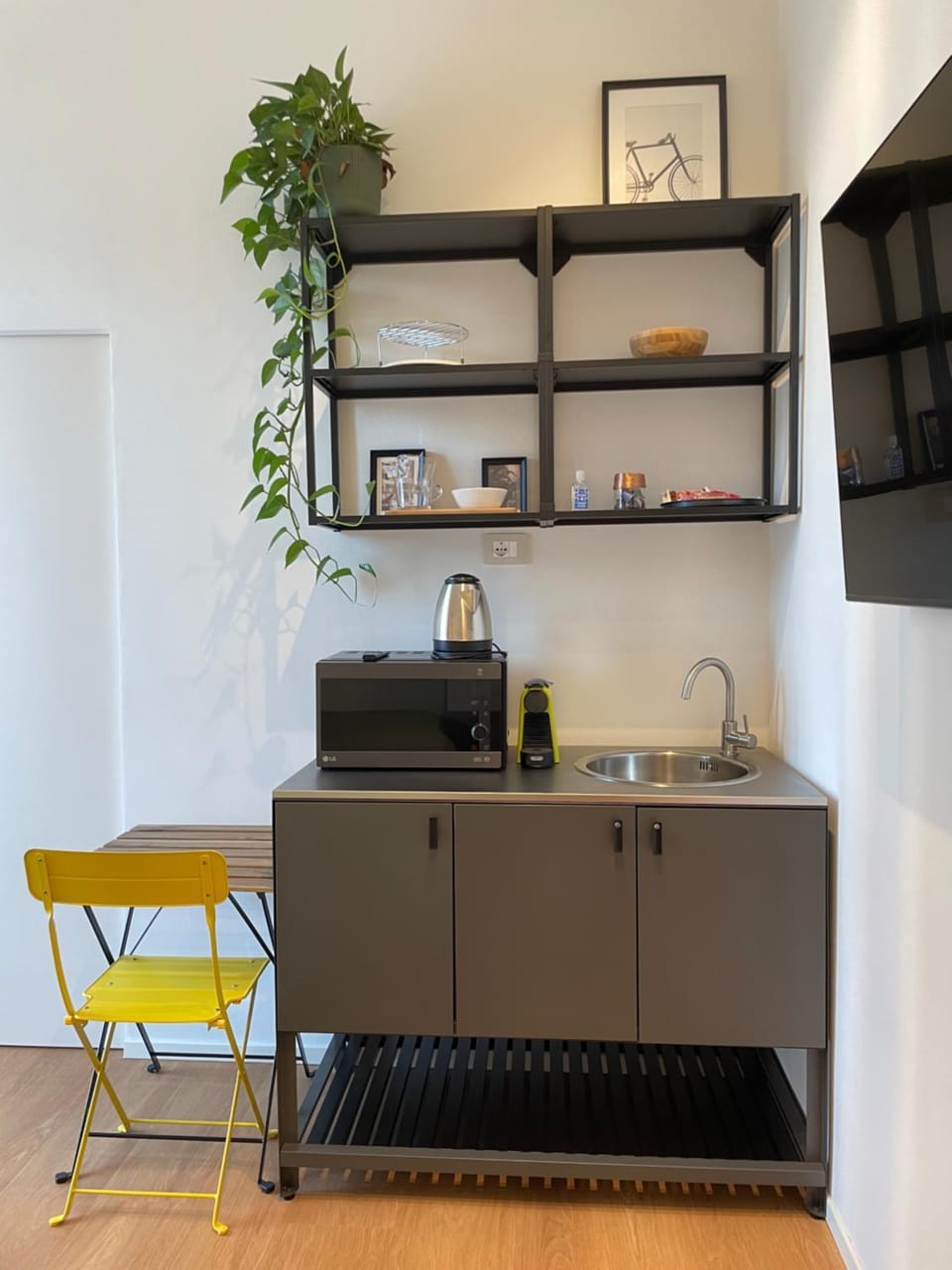 Modern Suite Navigli Assago Forum Apartment in Milan