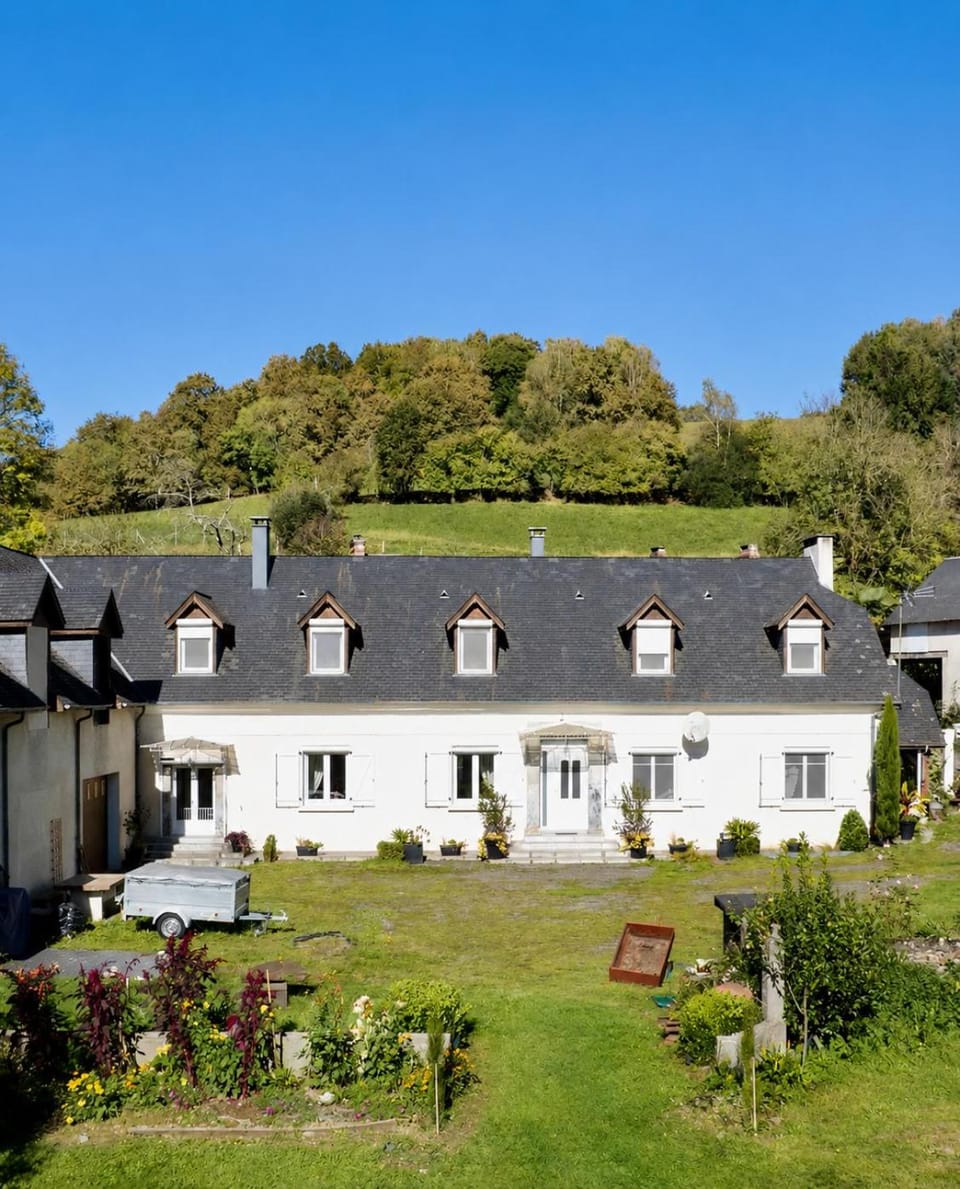 Property building, Garden