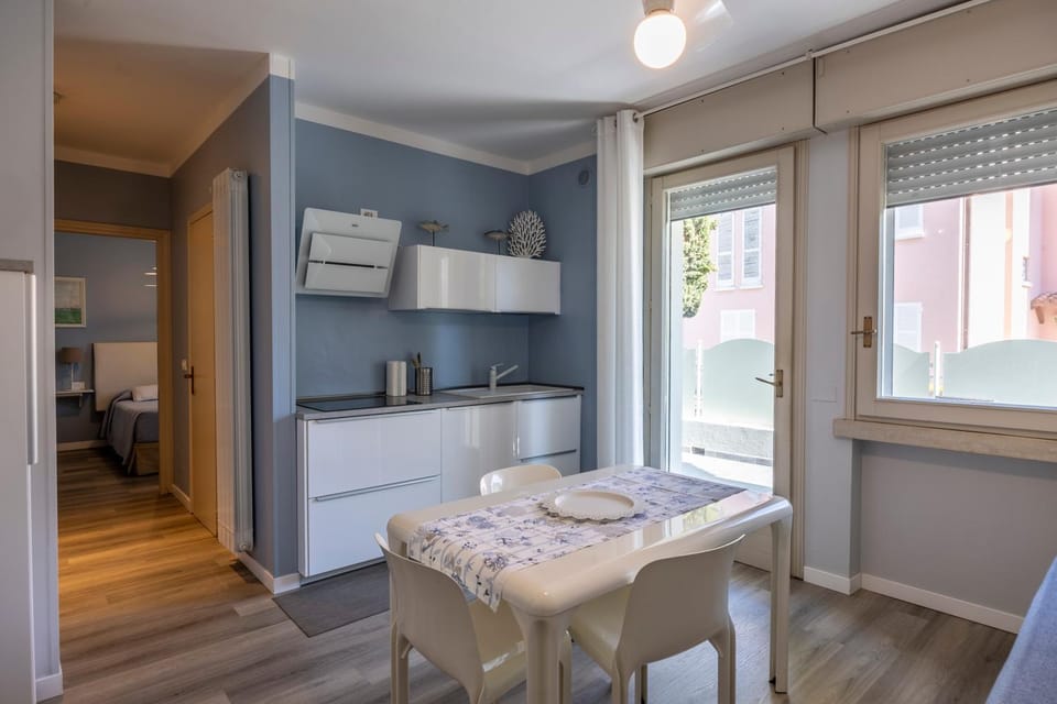 Apartments Peninsula Apartment in Sirmione