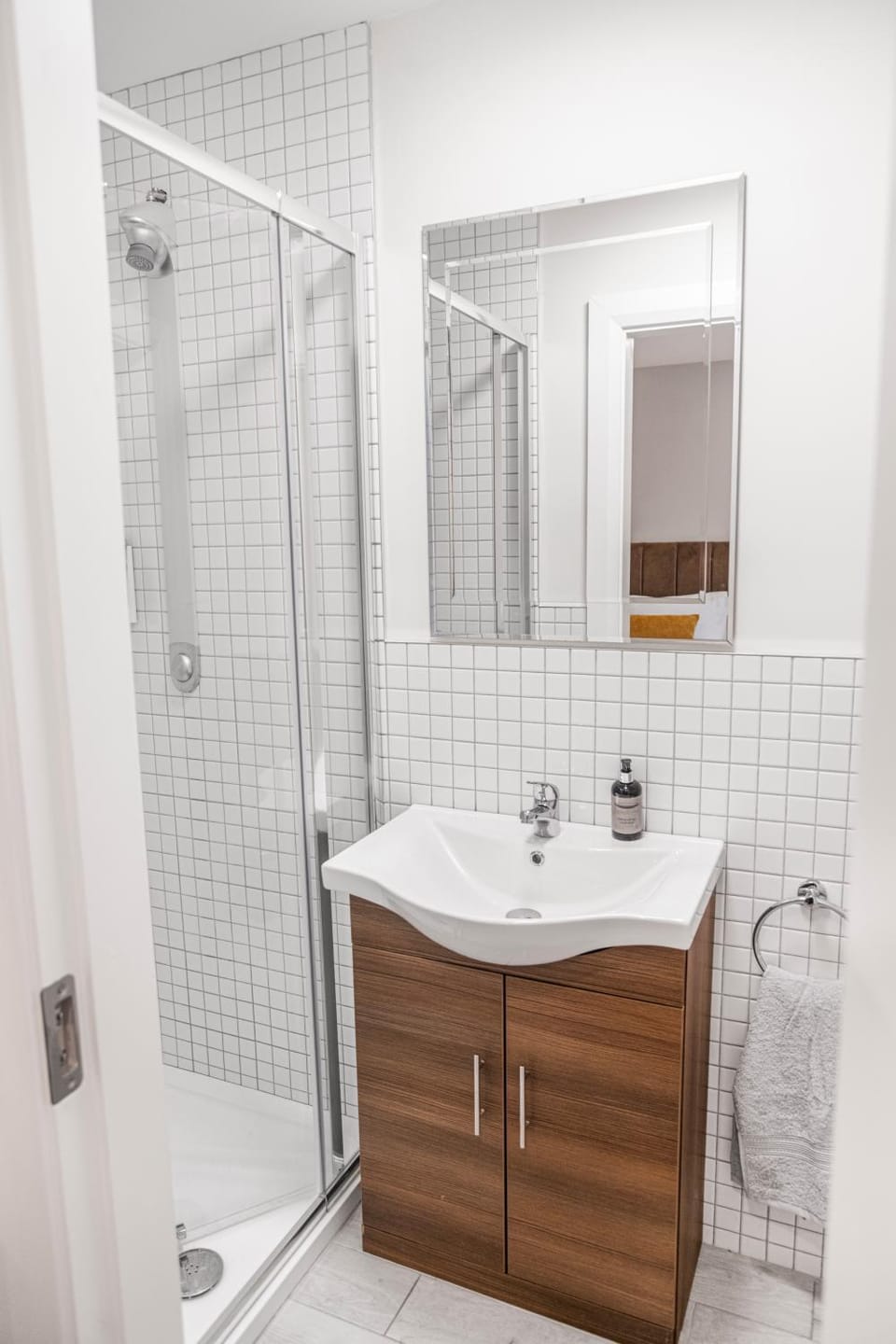 Gardiner House Accommodation - Room 13 Bed and Breakfast in Leitrim, Co. Leitrim, Ireland