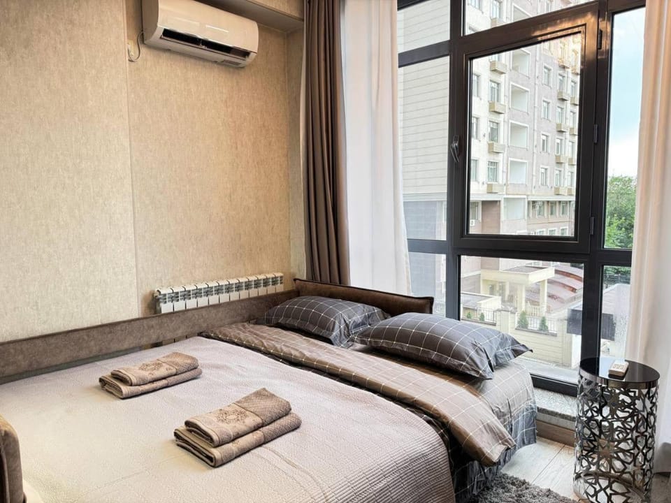 Bedroom, air conditioner