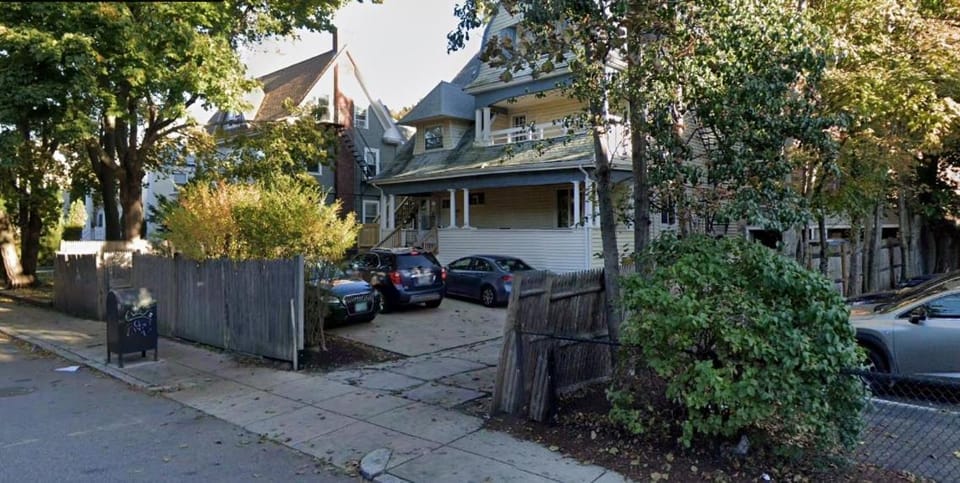 -No70- Fancy Room in a House - Walking Distance to Green Line T Station - Centrally Located at Brighton Boston Vacation rental in Brookline