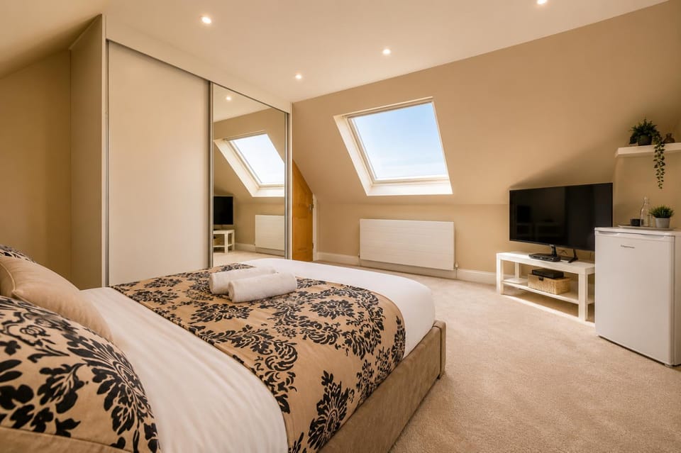 Room B 7C Stunning Loft Stay Vacation rental in Dewsbury