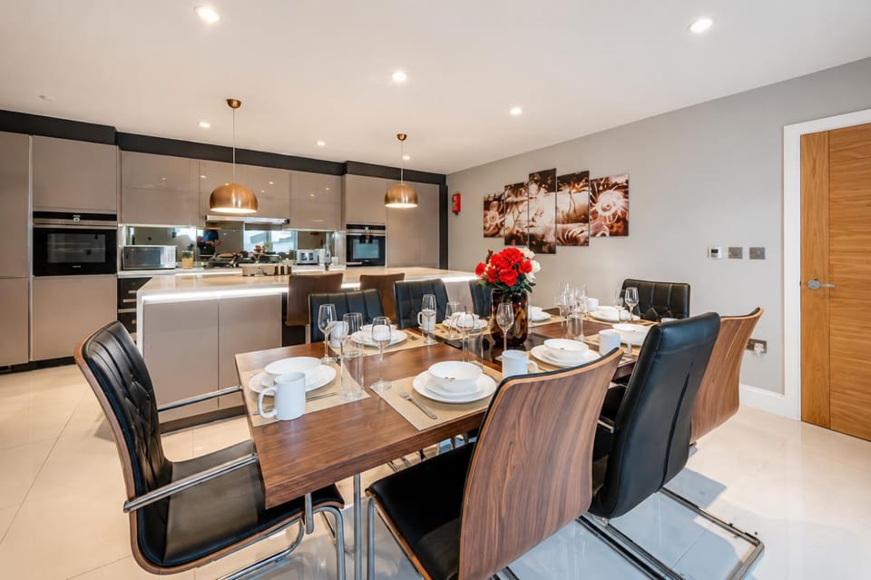 Room C 7C Spectacular Ensuite Stay Vacation rental in Dewsbury