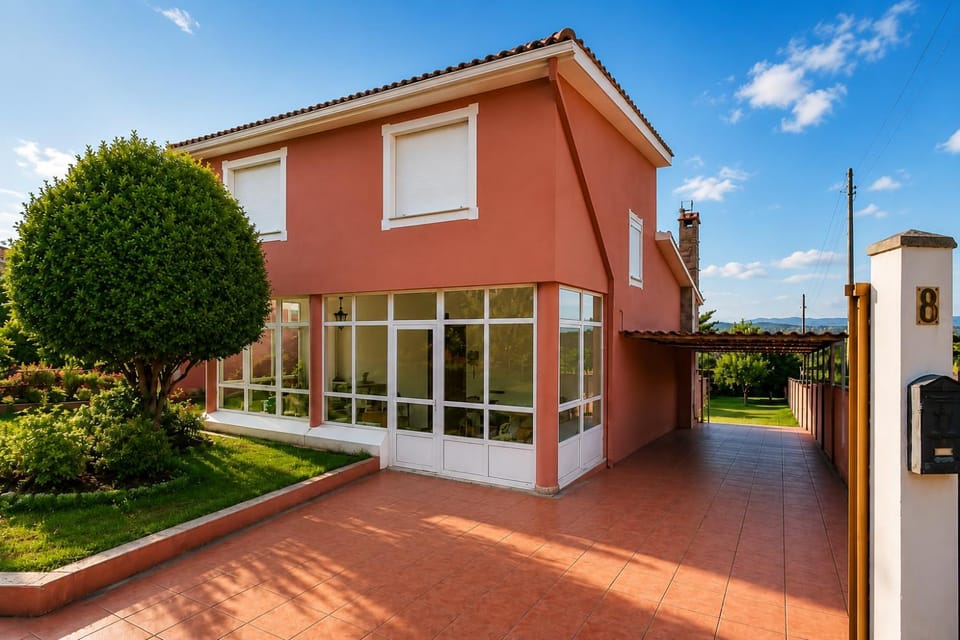 Property building, Spring, Off site, Garden, Balcony/Terrace, Garden view