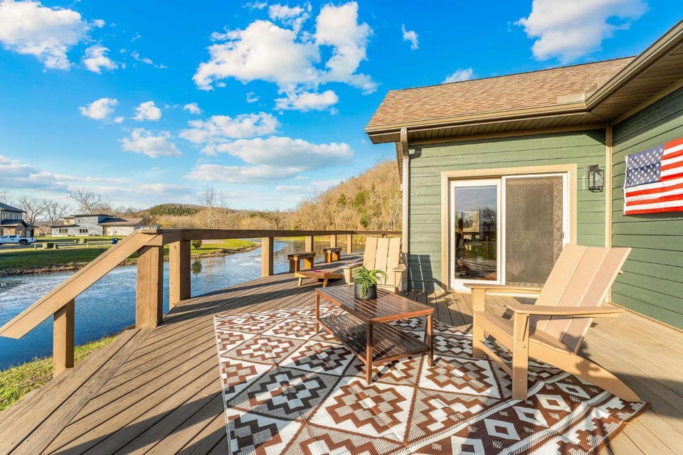 Ember Shoals Resort On the White River, Cotter AR Campground/ 
RV Resort in Cotter