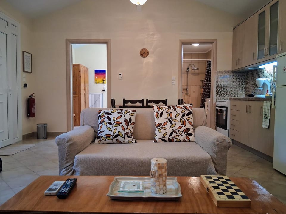 Living room, Seating area, oven