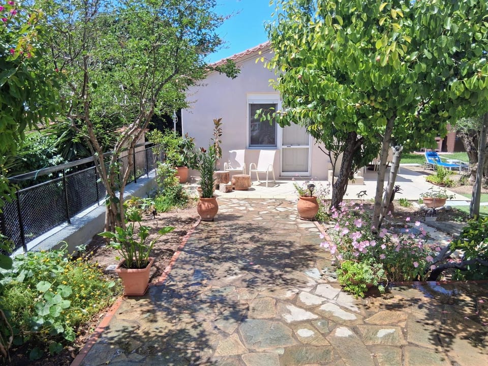 Property building, Garden, Garden view