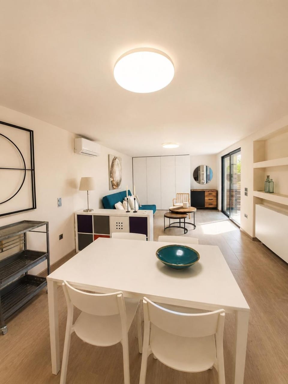 Living room, Dining area