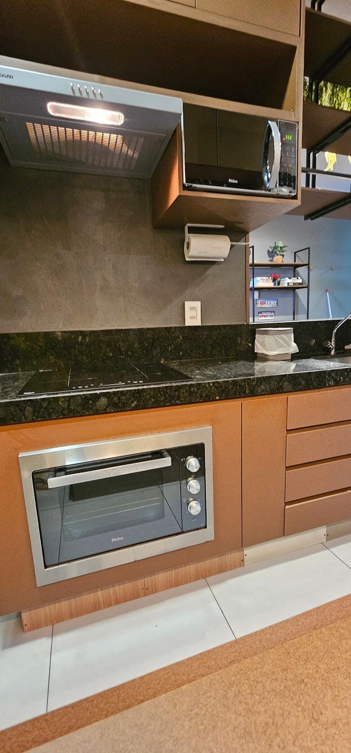 Casa Mobiliada 2 quartos, 2 camas de casal, Ar cond, sofá, TV, Wi-Fi, Netiflix, garagem Apartment in Uberlândia