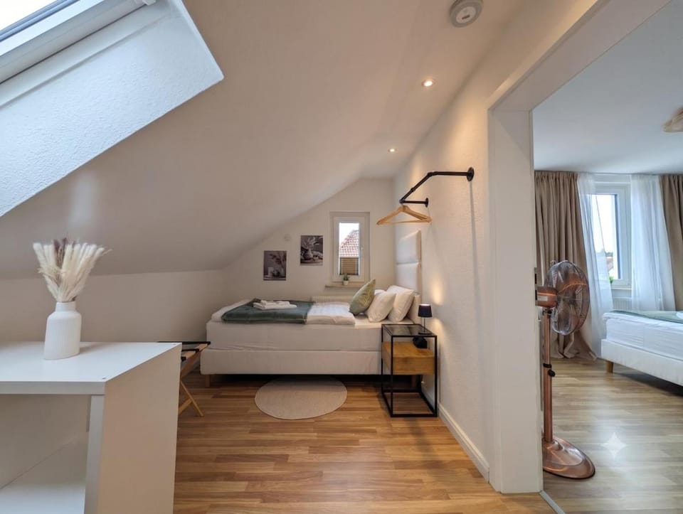 Sky Nest I Center & Clinics I 4P I Self-Check-In Apartment in North Rhine-Westphalia