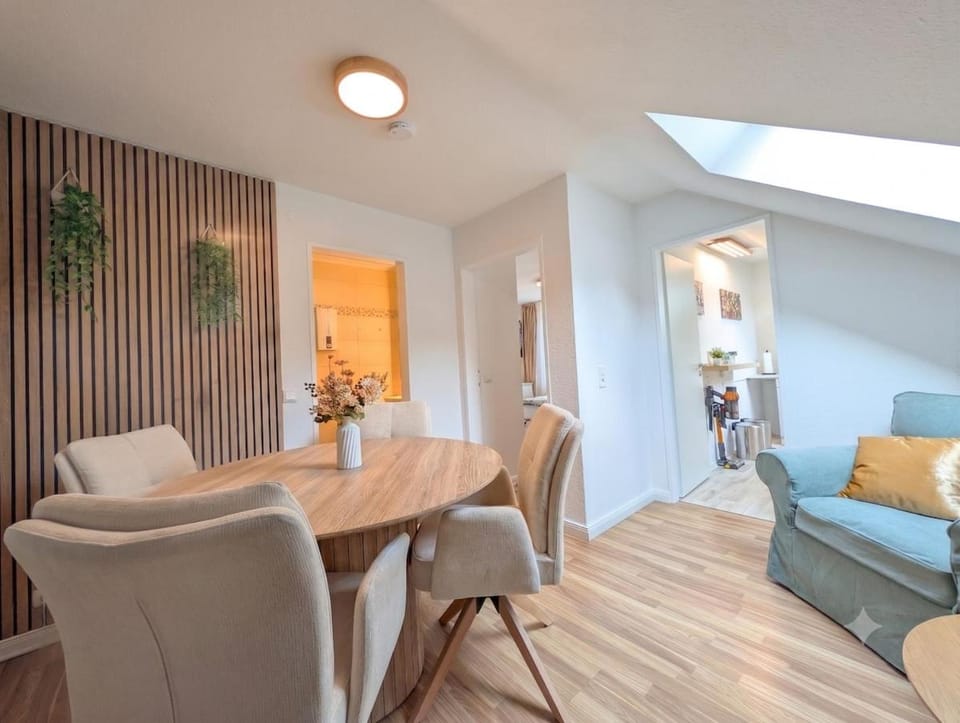 Sky Nest I Center & Clinics I 4P I Self-Check-In Apartment in North Rhine-Westphalia