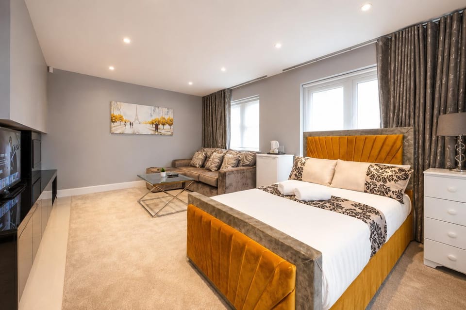 Room E Luxury Room Stay in Batley Vacation rental in Dewsbury