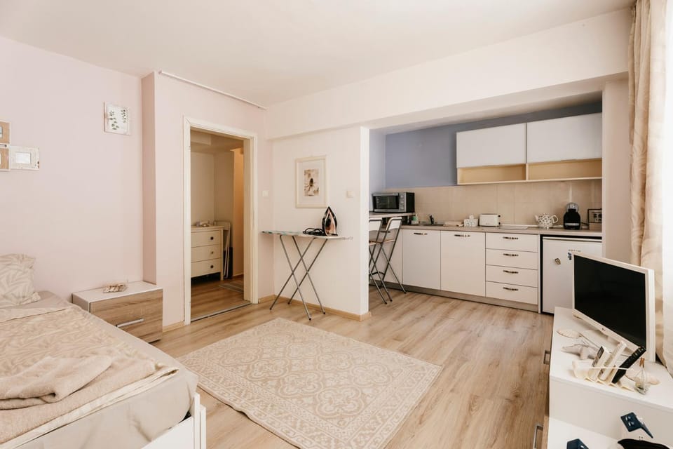 Bed, TV and multimedia, Kitchen or kitchenette, Bedroom, minibar