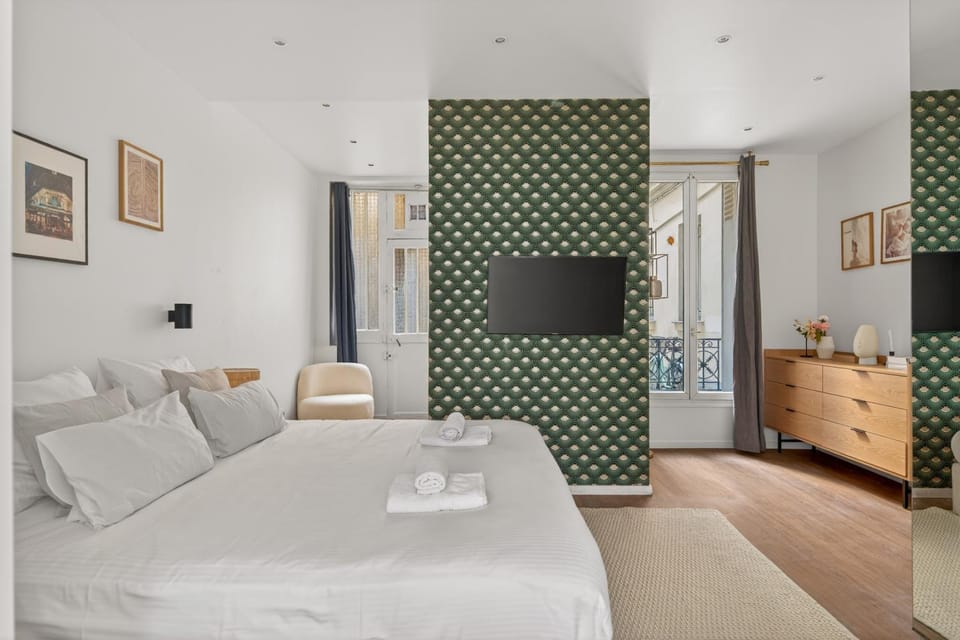 Bed, Bathroom, TV and multimedia, Bedroom, cot, heating, internet, storage, towels