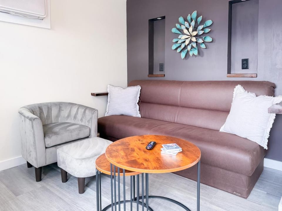 Winnisquam Loft - Lake Views and Attractions Apartment in Tilton