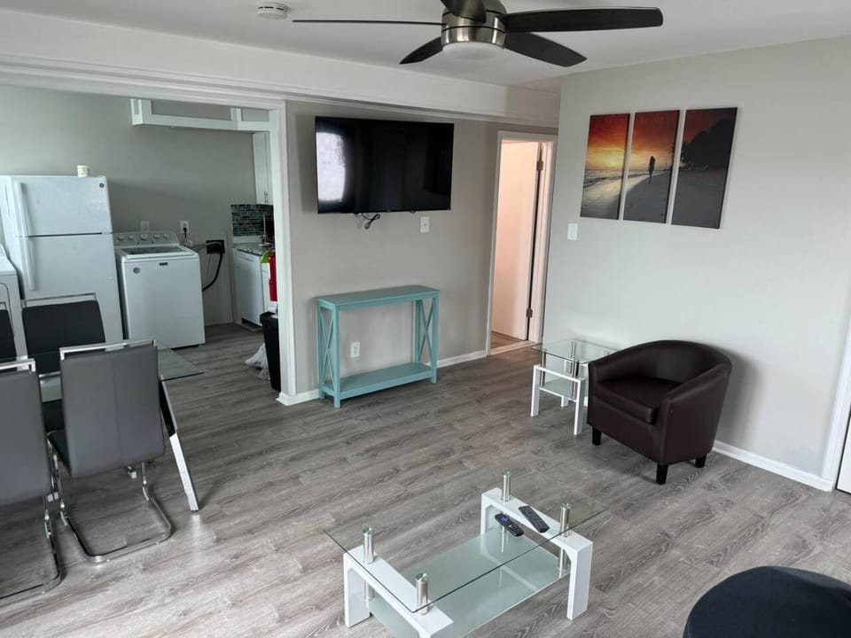Sunset-bay condo #4! -2BR/1 BA-2nd floor (no dogs) Apartment in Brigantine