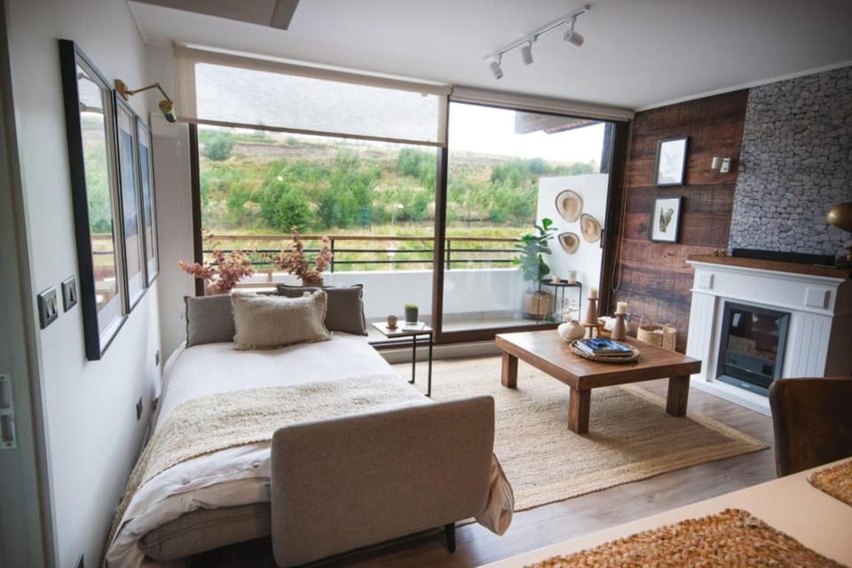 Bed, Living room