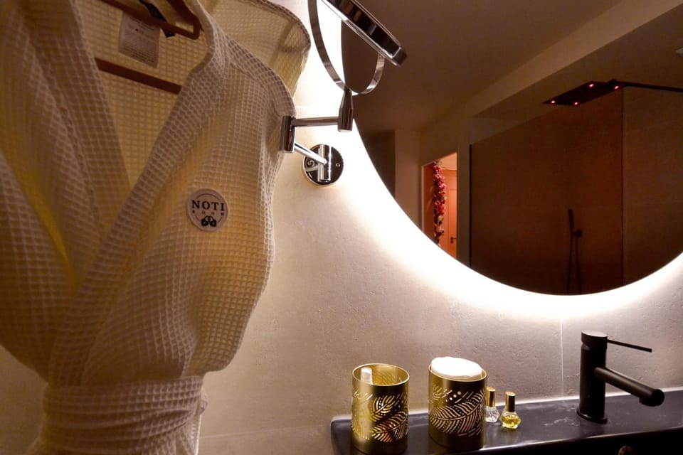 Bathroom, Spa and wellness centre/facilities