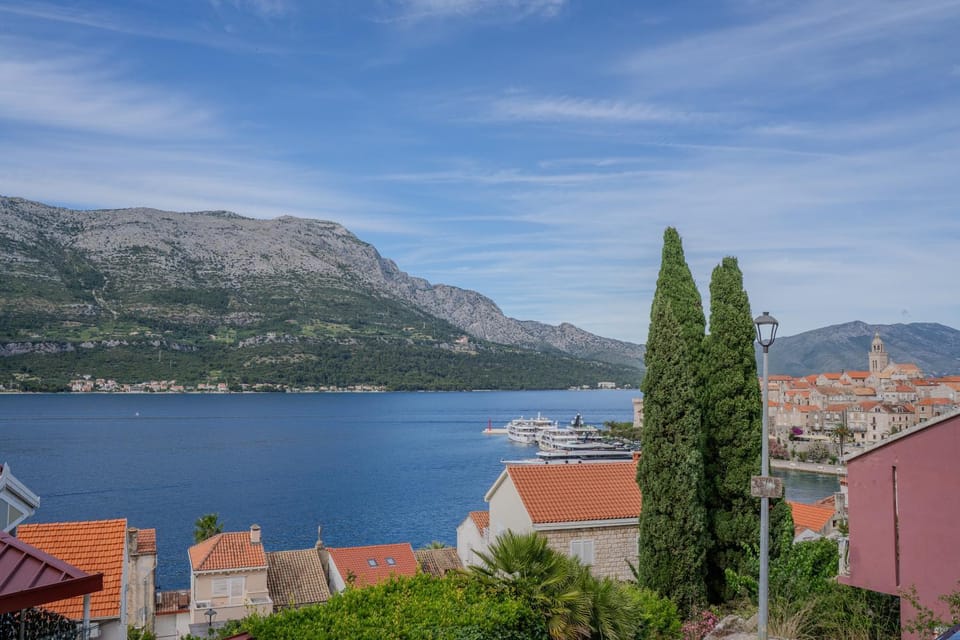 Balcony/Terrace, City view, Mountain view, Sea view
