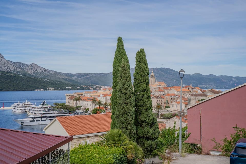 Balcony/Terrace, City view, Mountain view, Sea view