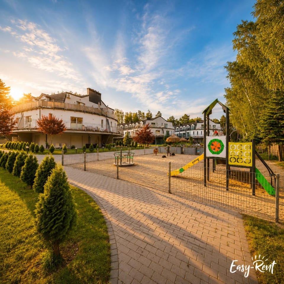 Apartament DAJAX - kort tenisowy, basen zewnętrzny, plac zabaw Apartment in West Pomeranian Voivodeship, Poland