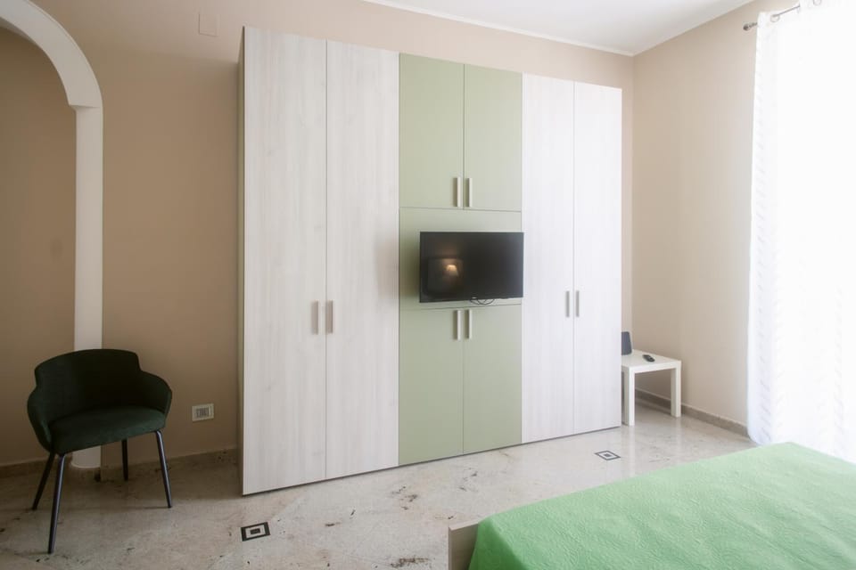 Bed, TV and multimedia, Evening entertainment, Bedroom, hair dresser, wardrobe