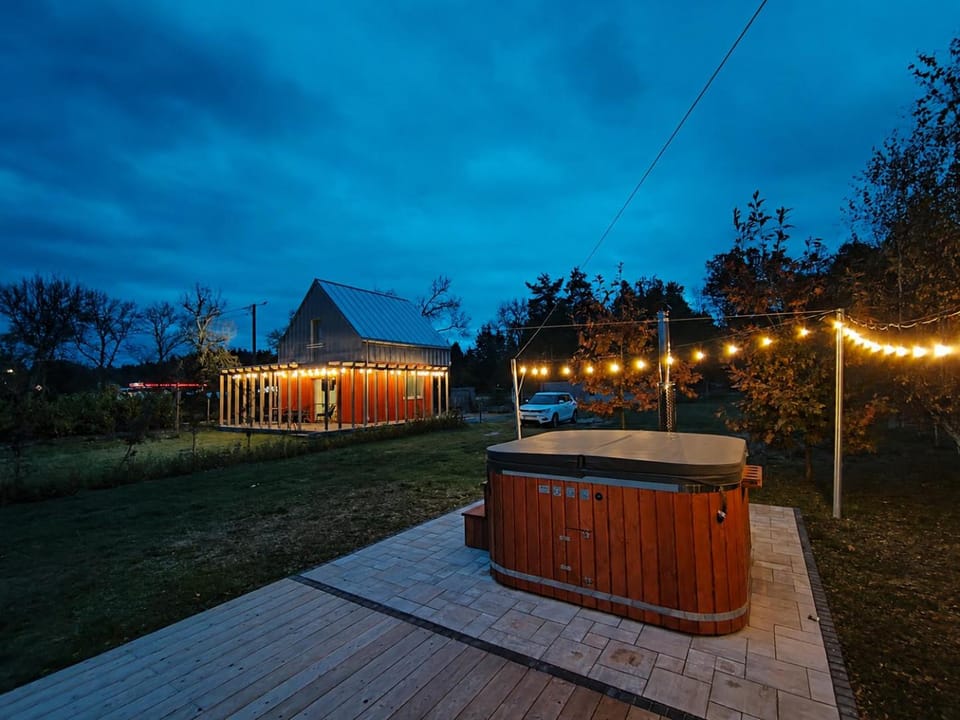 Activities, Hot Tub, Balcony/Terrace