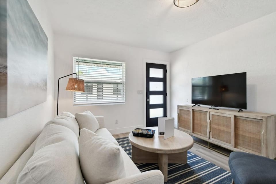 1 Bedroom Treasure Island Getaway Apartment in Madeira Beach