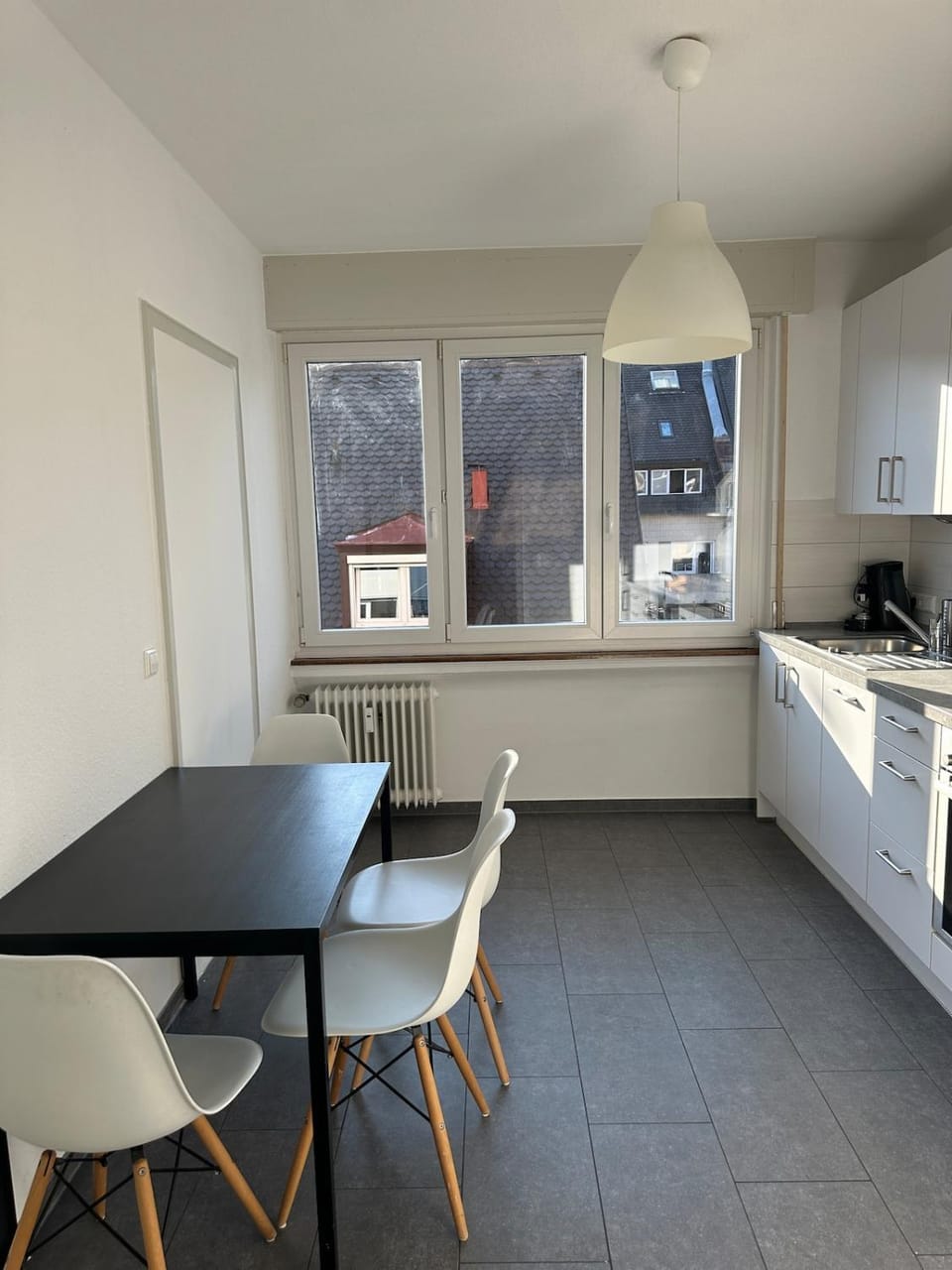 Dining area, kitchen