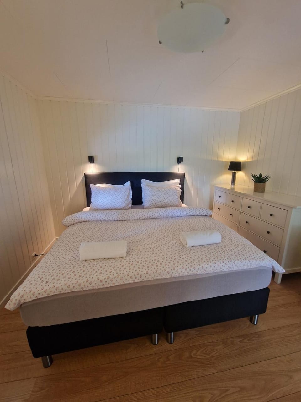 Stryn Vista - Panoramic City & Fjord Views Apartment in Vestland