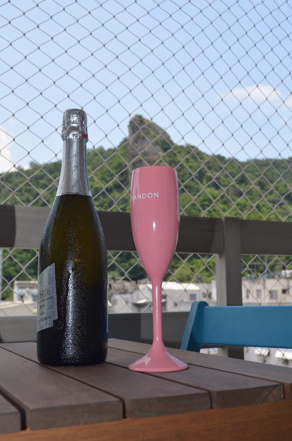 Food close-up, Balcony/Terrace, Decorative detail, City view, Mountain view, Street view, Drinks, Alcoholic drinks, Non alcoholic drinks