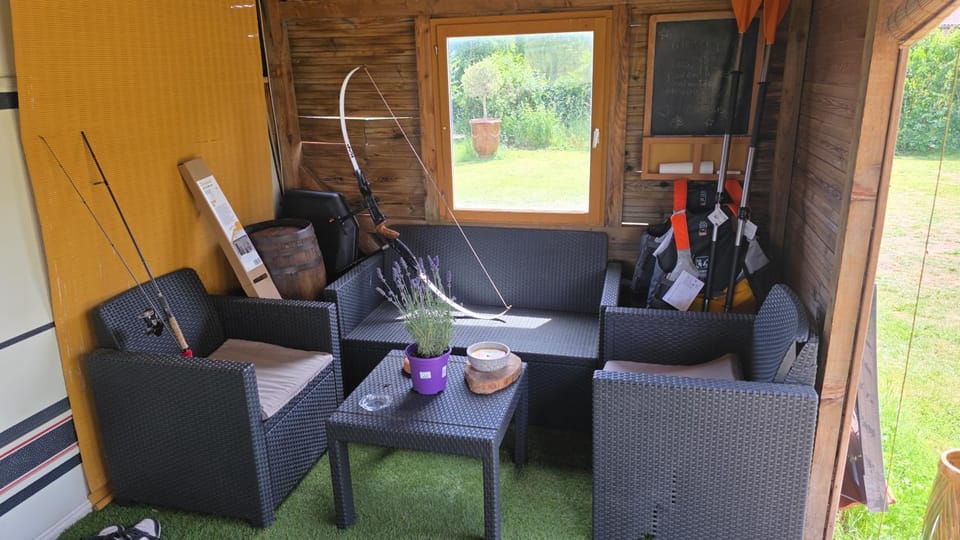 Patio, Seating area