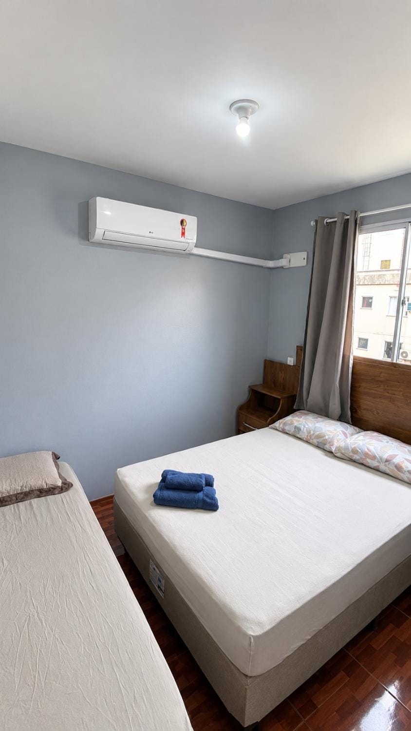 Bedroom, towels, air conditioner