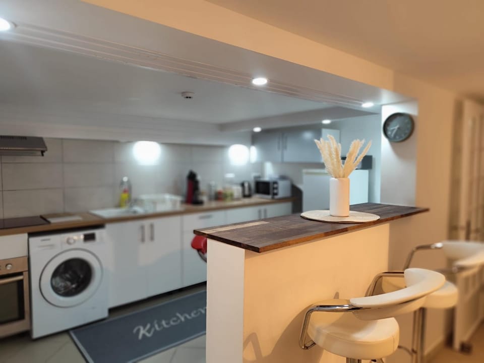 Metushi Apartment in Normandy